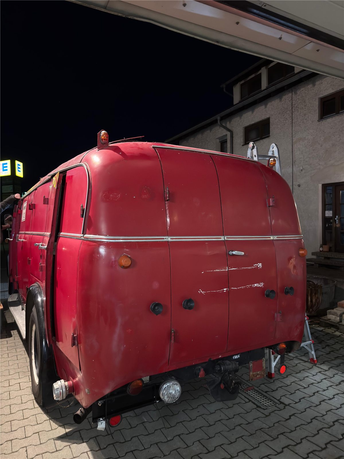 Emma Heckansicht bei Nacht